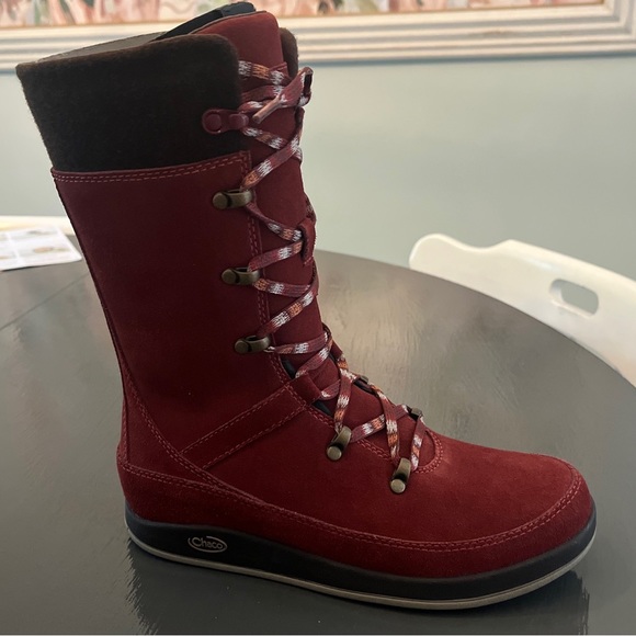 NEW Chaco Uma boot - Picture 2 of 8